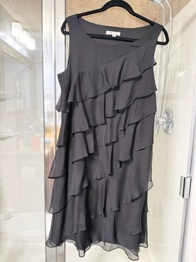 London Times Black Sleeveless Tiered Ruffle Midi Dress